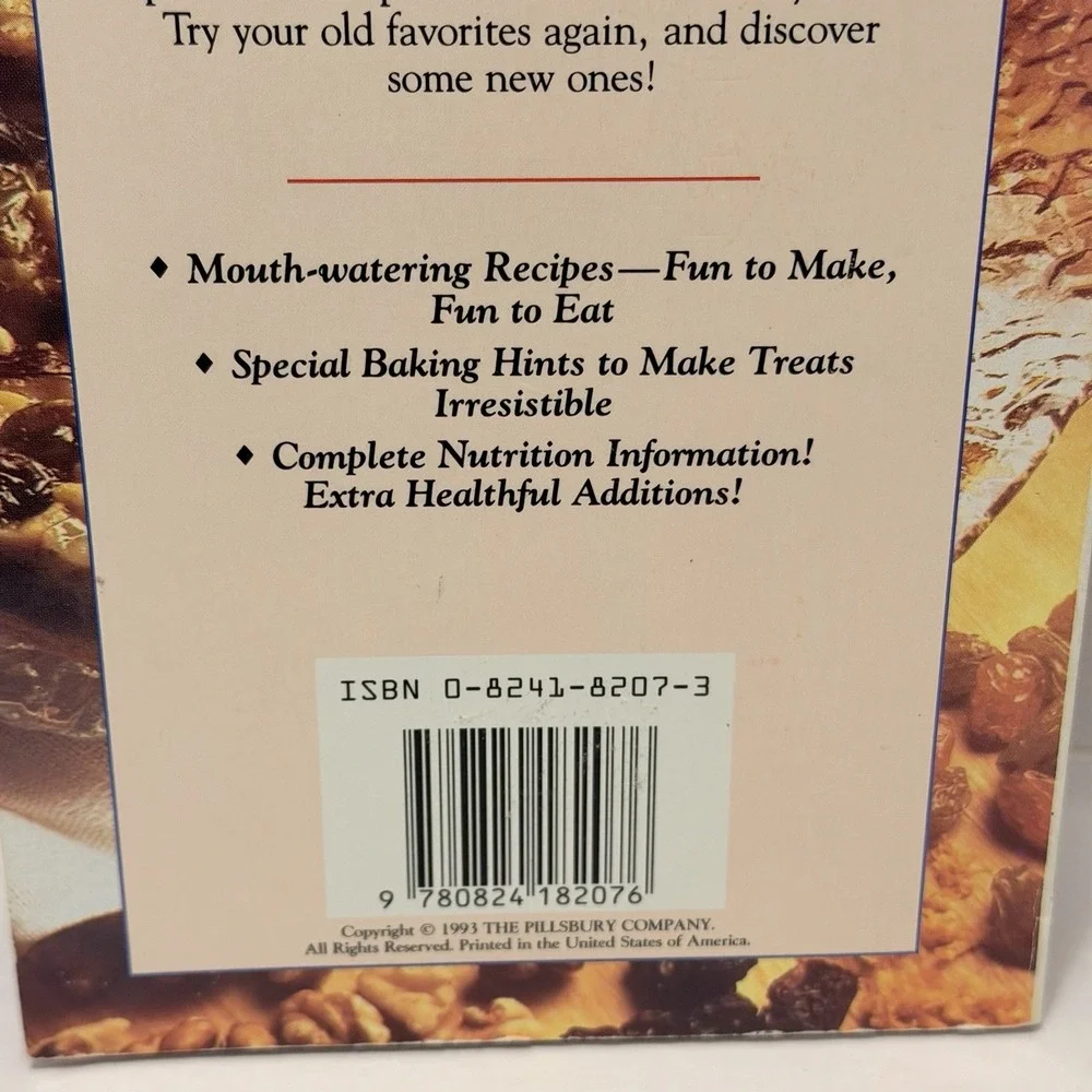 Cookbook Cookies Pillsbury Brownies Choc Chip Baking Bake Book VTG Retro Decor